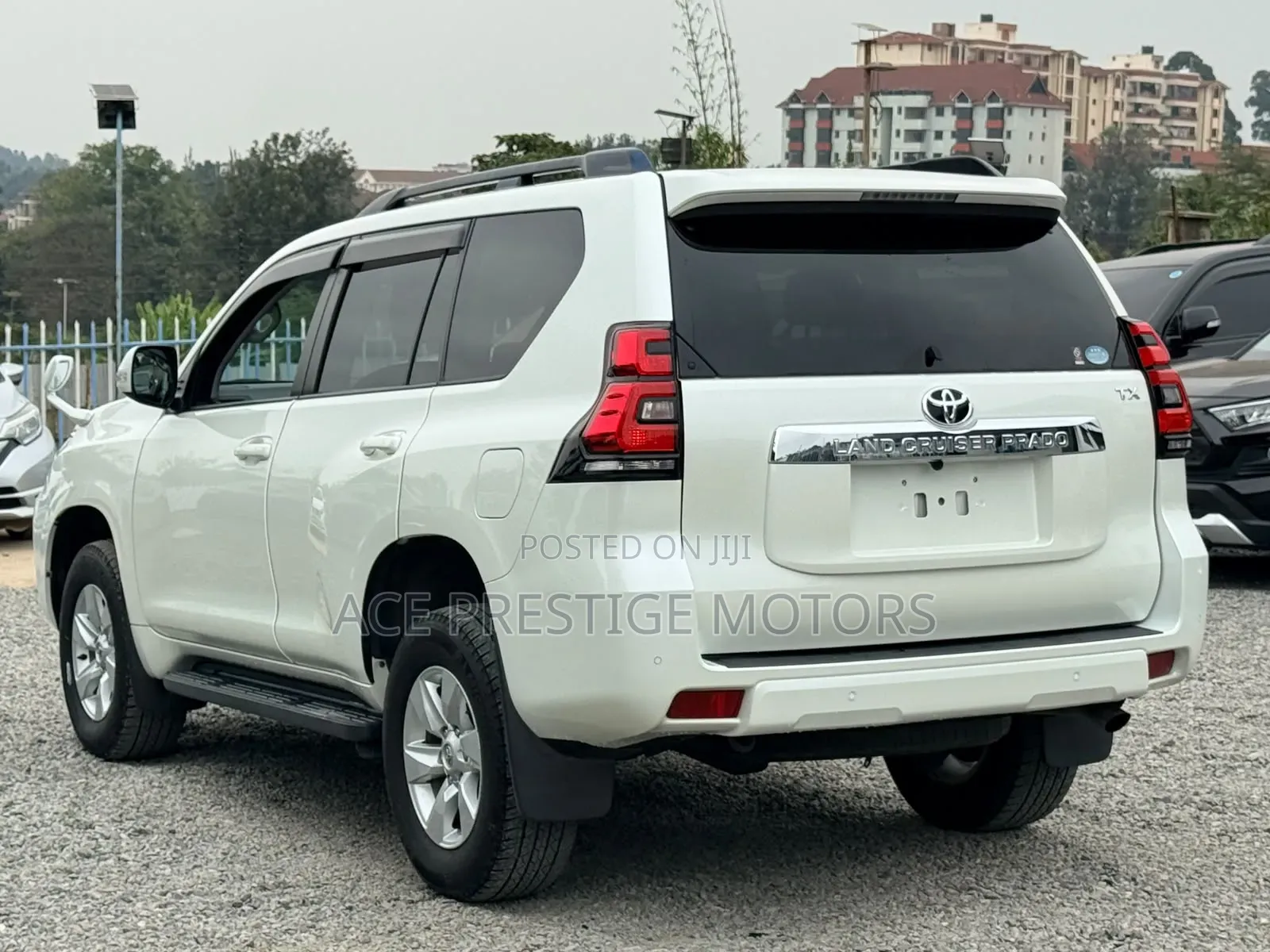 Toyota Land Cruiser Prado 2019 White