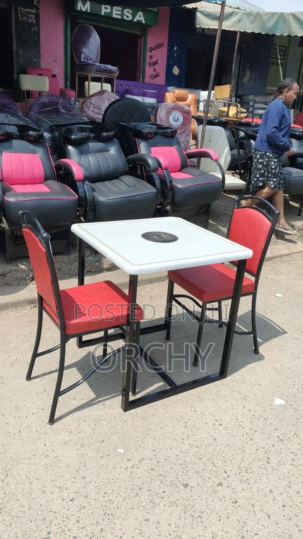 2 Seats and 1 Restaurant Table - thumbnail 2