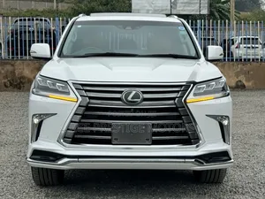 Lexus LX 2019 White