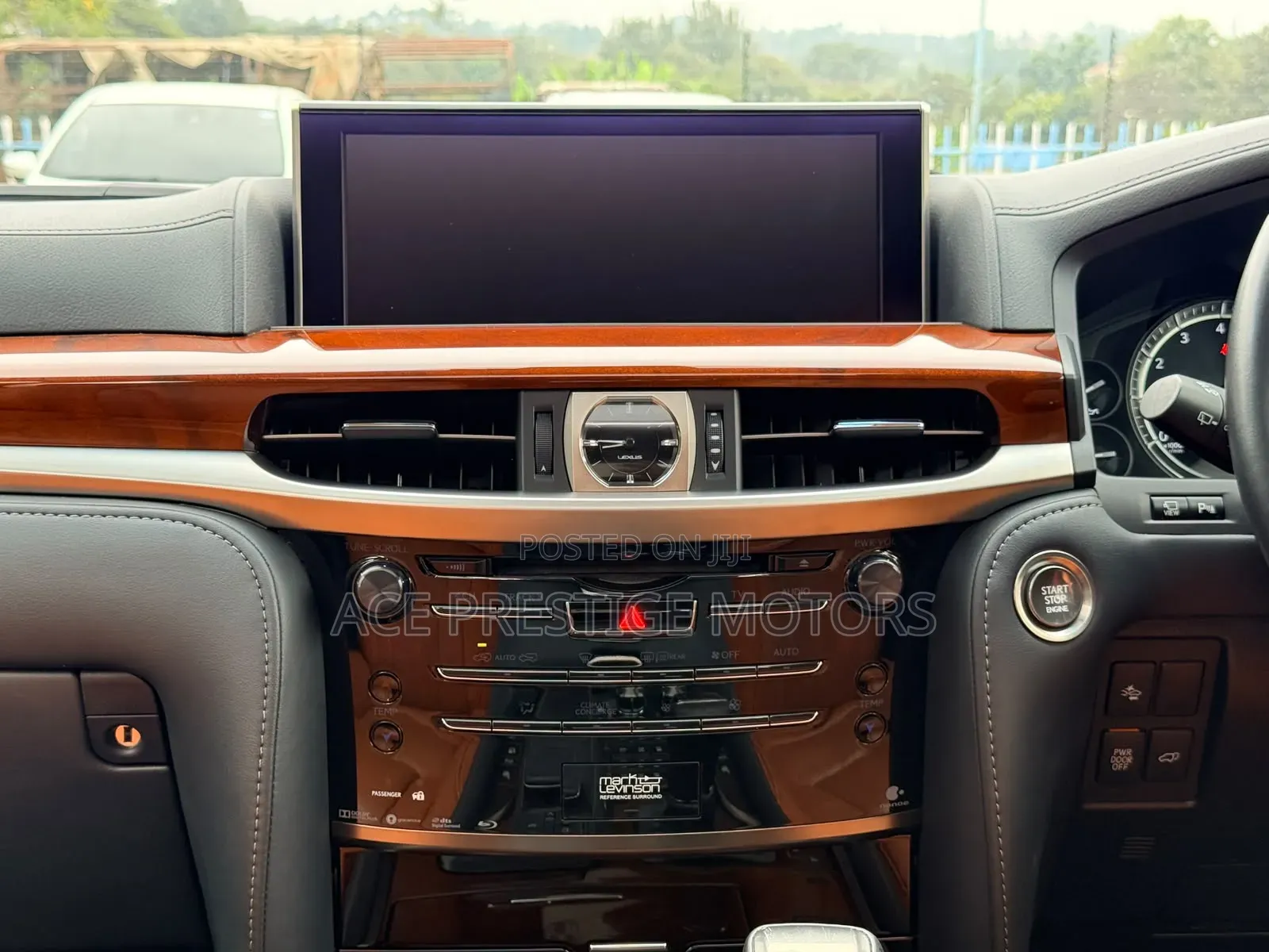 Lexus LX 2019 White