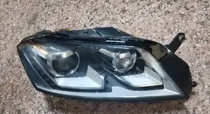 VW Passat B7 Headlight Xenon