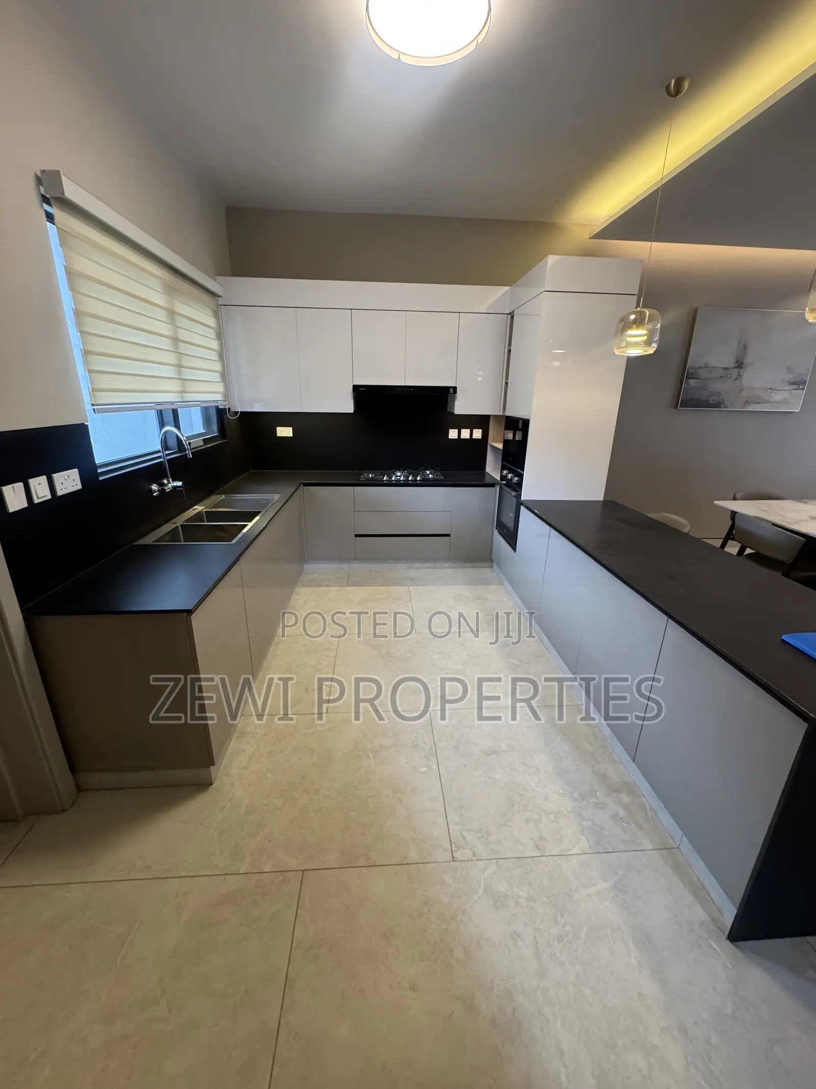 4bdrm Maisonette in Phenom Estate for sale