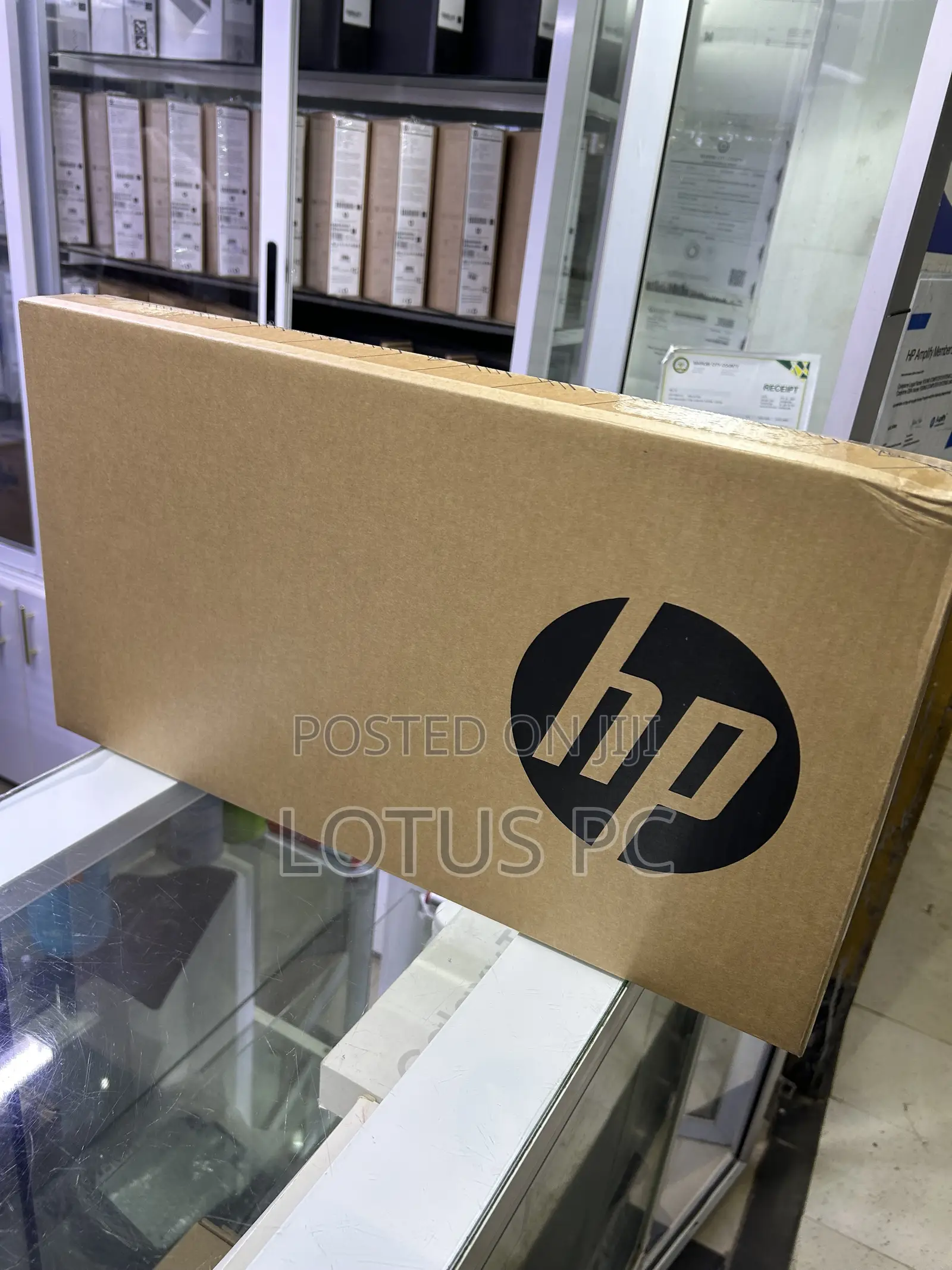 New Laptop HP 15-fd0290ns 8GB Intel Core i7 SSD 512GB