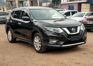 Nissan X-Trail 2018 Green