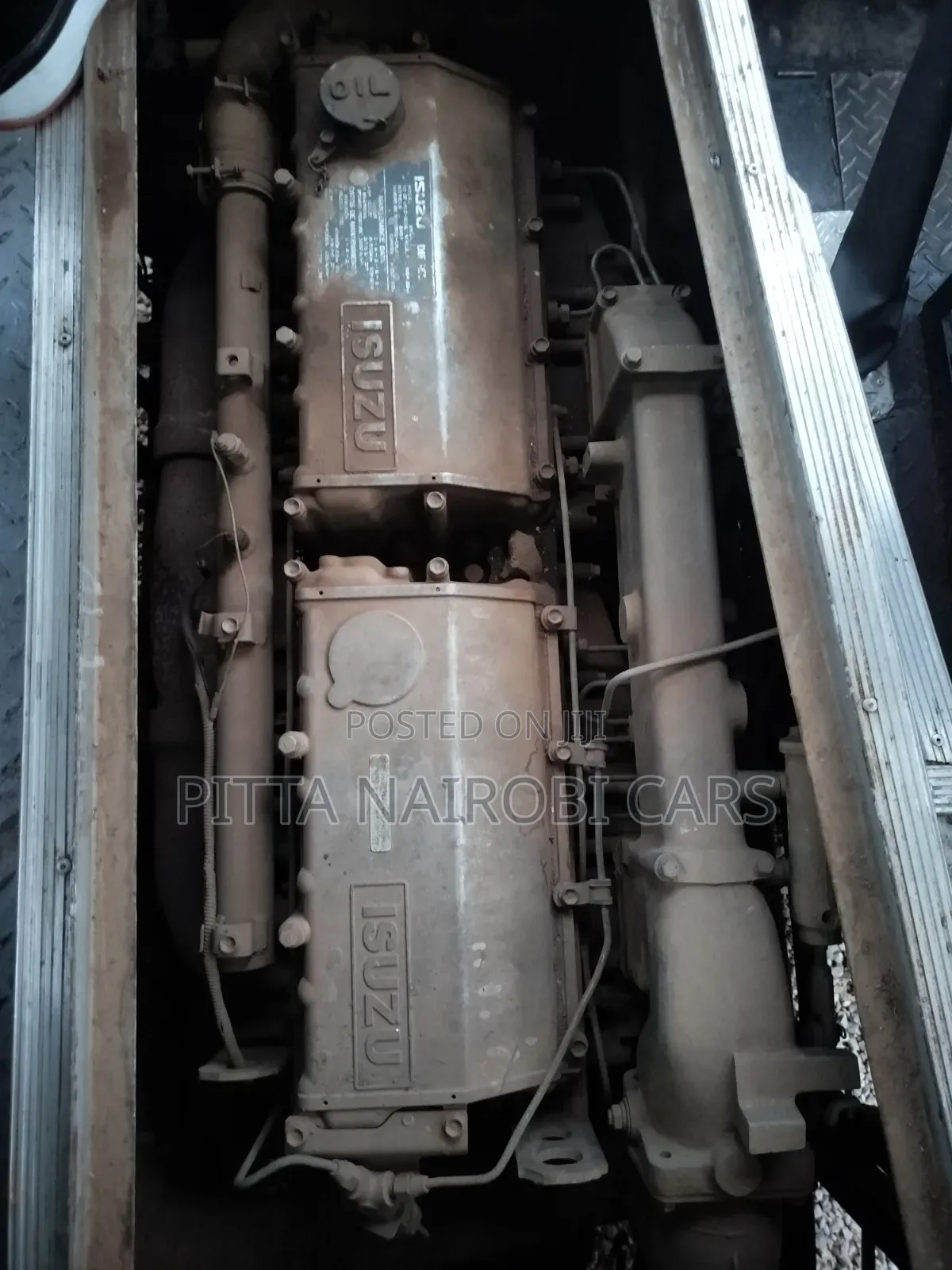 Isuzu AVR 2007 Yellow