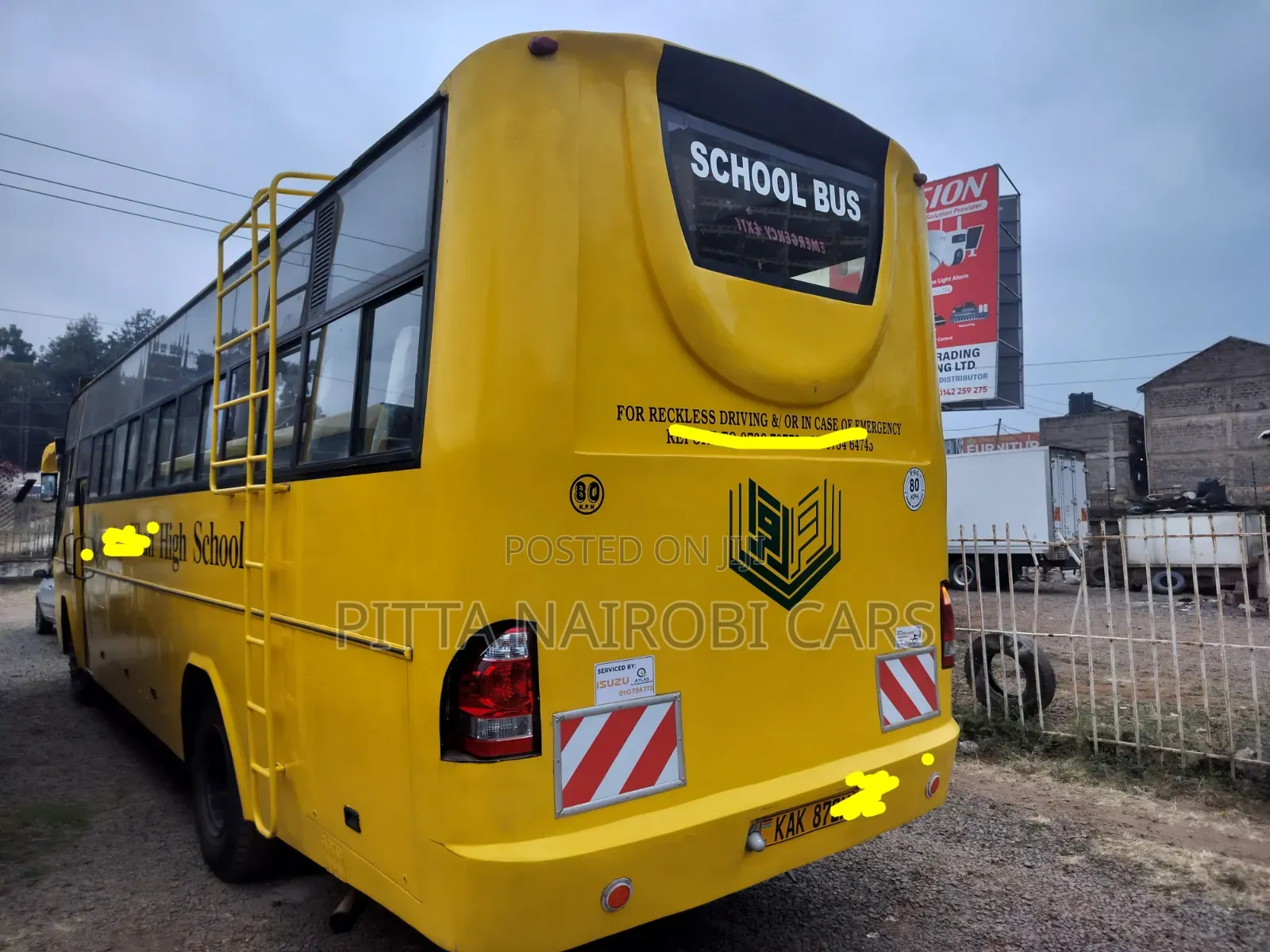 Isuzu AVR 2007 Yellow