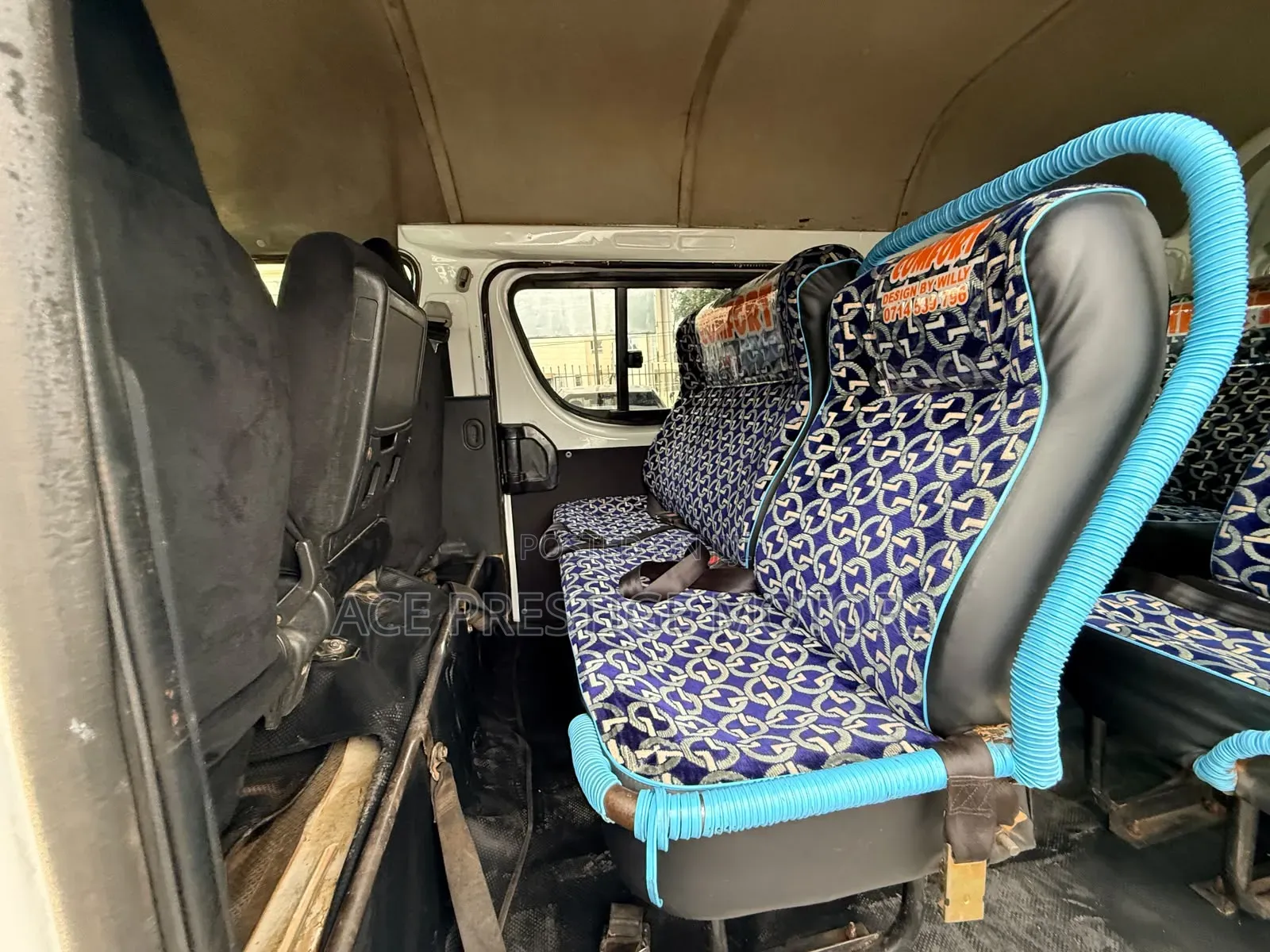 Toyota HiAce 2013 White