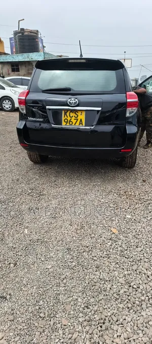 Toyota Vanguard 2011 Black