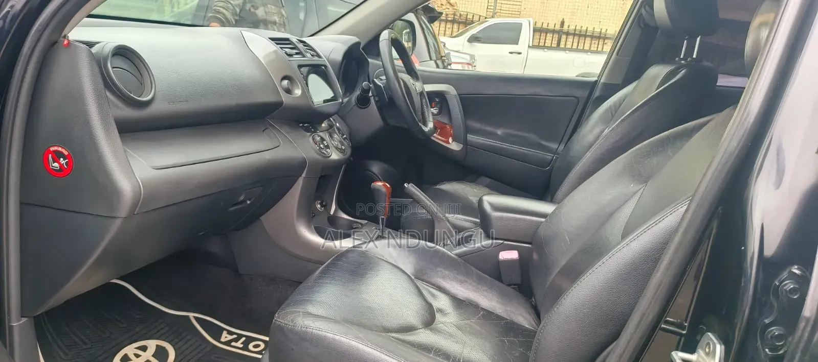 Toyota Vanguard 2011 Black