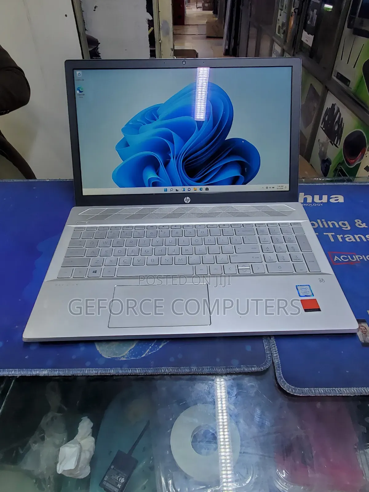 Laptop HP Pavilion 15-cs3063cl 8GB Intel Core i5 SSD 256GB