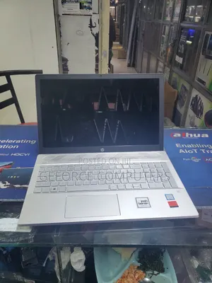 Laptop HP Pavilion 15-cs3063cl 8GB Intel Core i5 SSD 256GB