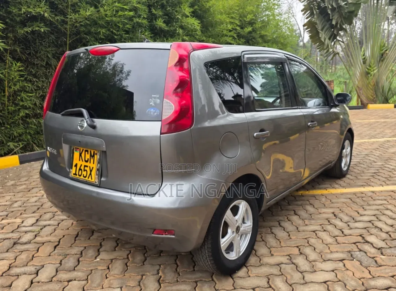 Nissan Note 2010 Gray