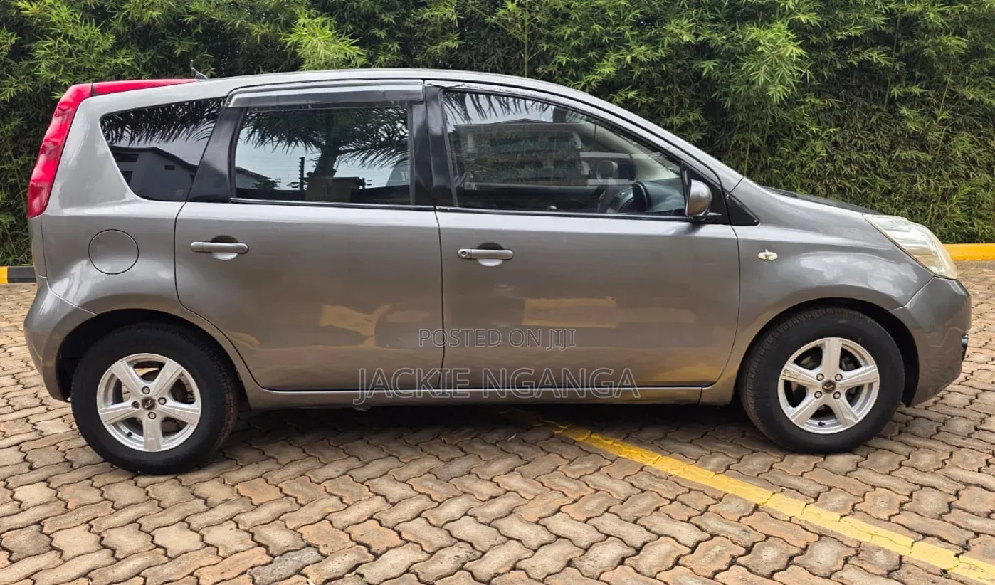 Nissan Note 2010 Gray