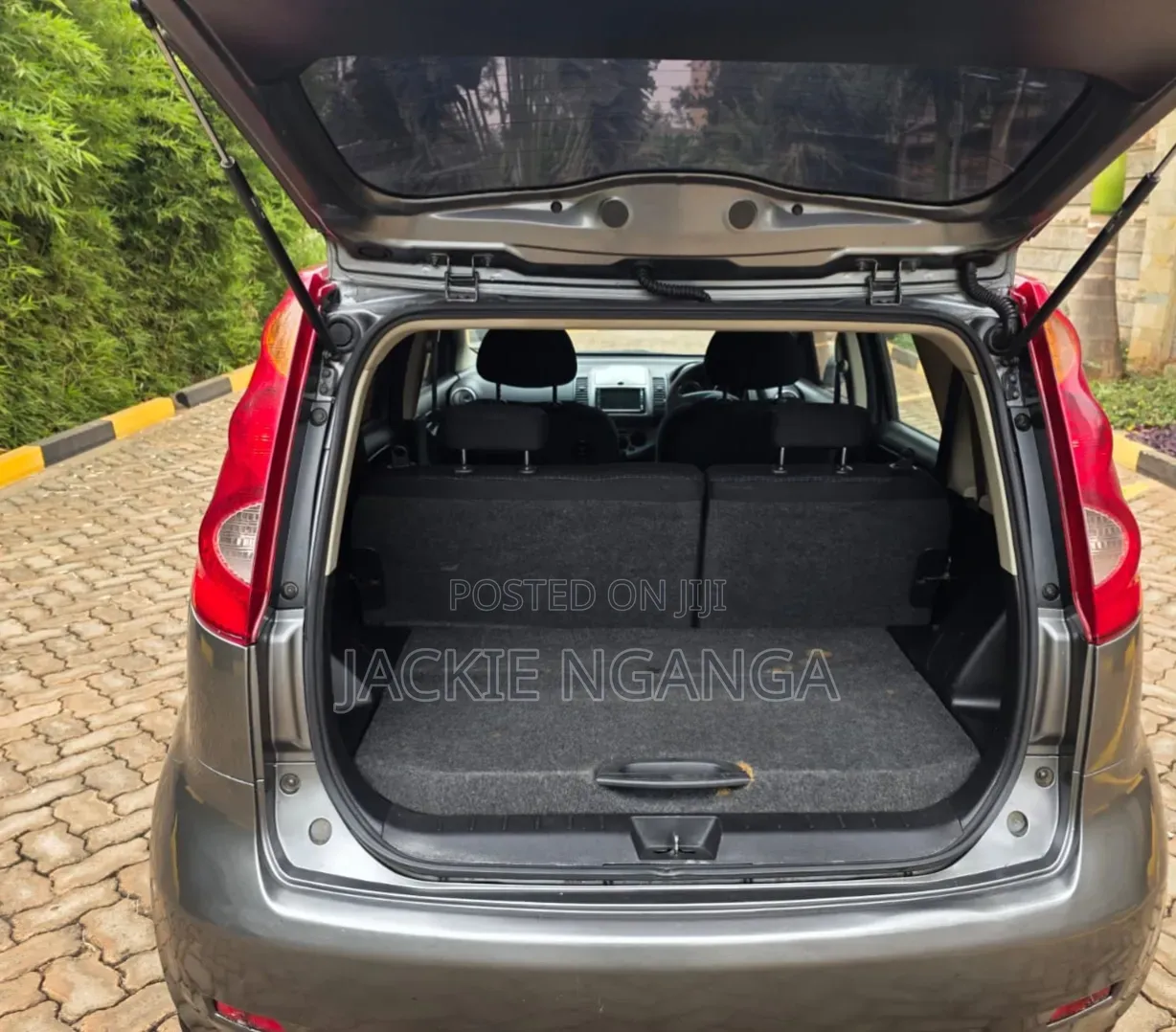 Nissan Note 2010 Gray