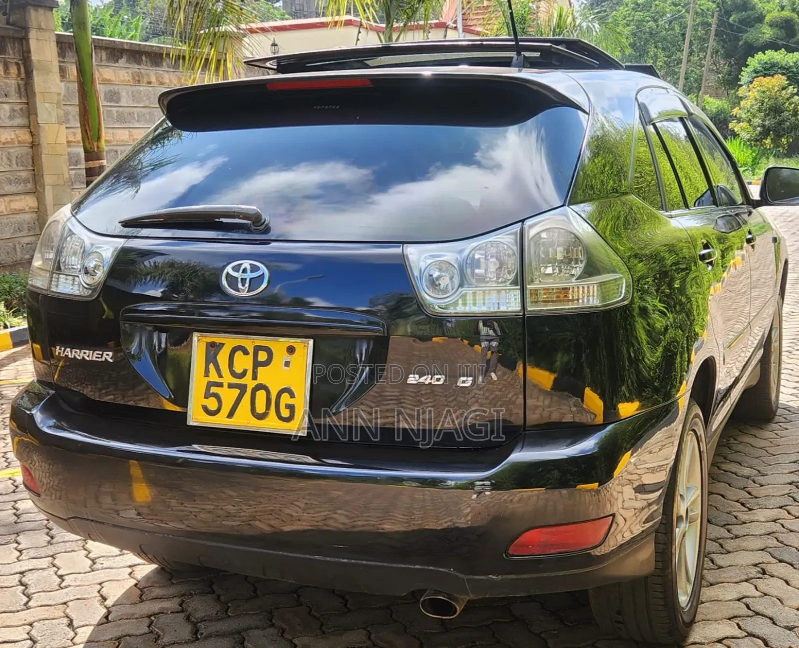 Toyota Harrier 2.4 2010 Black