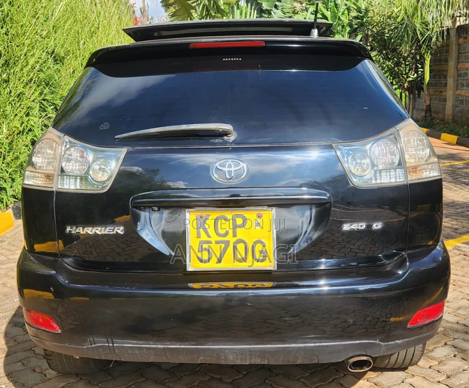 Toyota Harrier 2.4 2010 Black