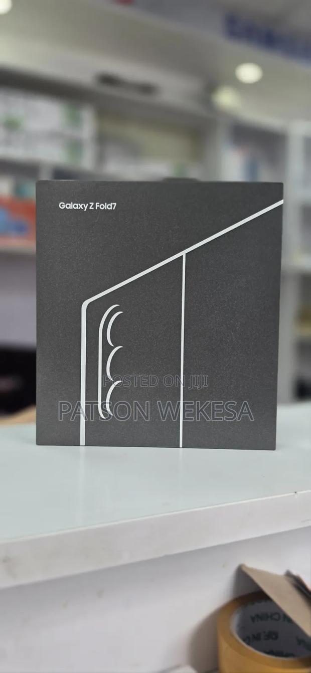 New Samsung Galaxy Z Fold7 256 GB Blue - thumbnail 2
