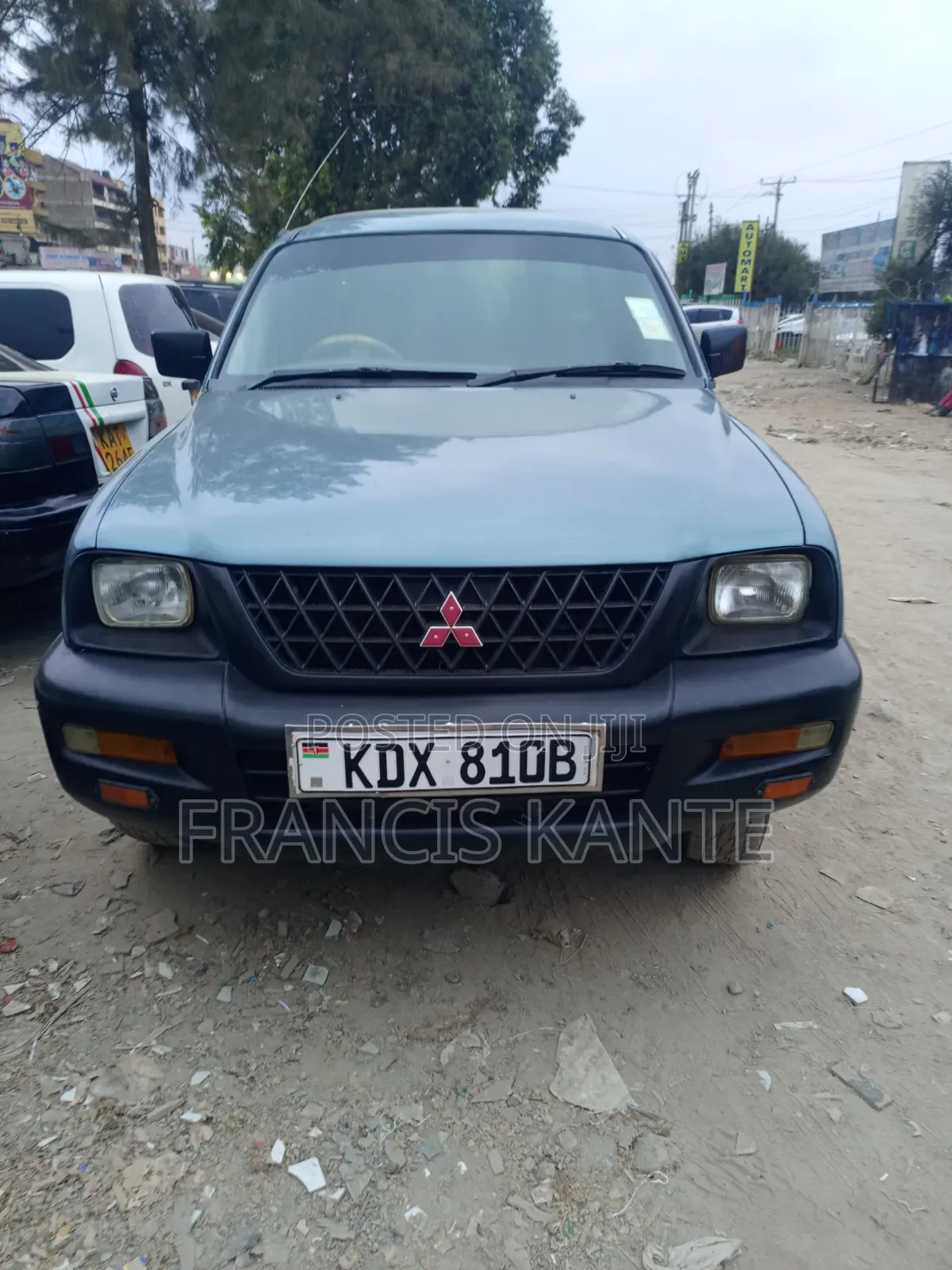 Mitsubishi L300 2010