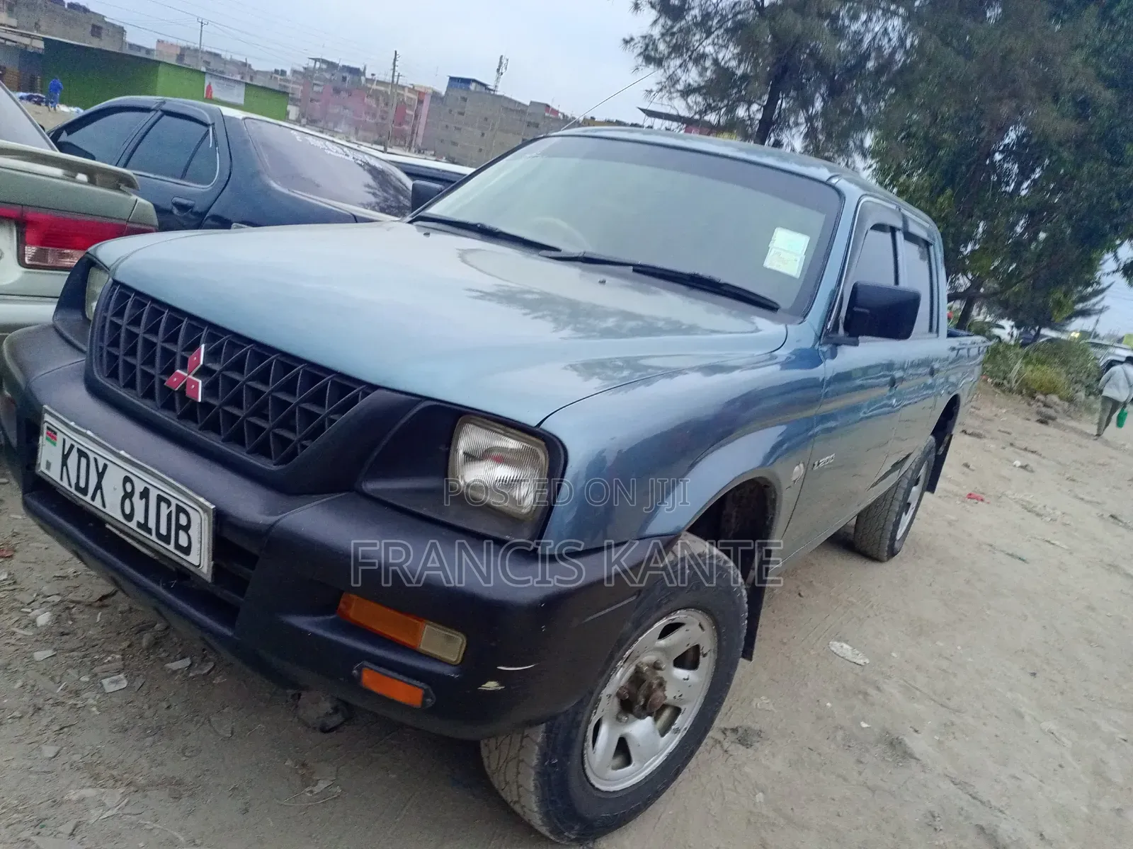 Mitsubishi L300 2010
