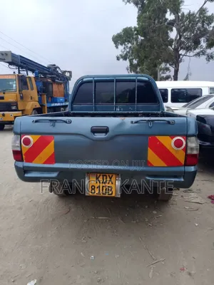 Mitsubishi L300 2010