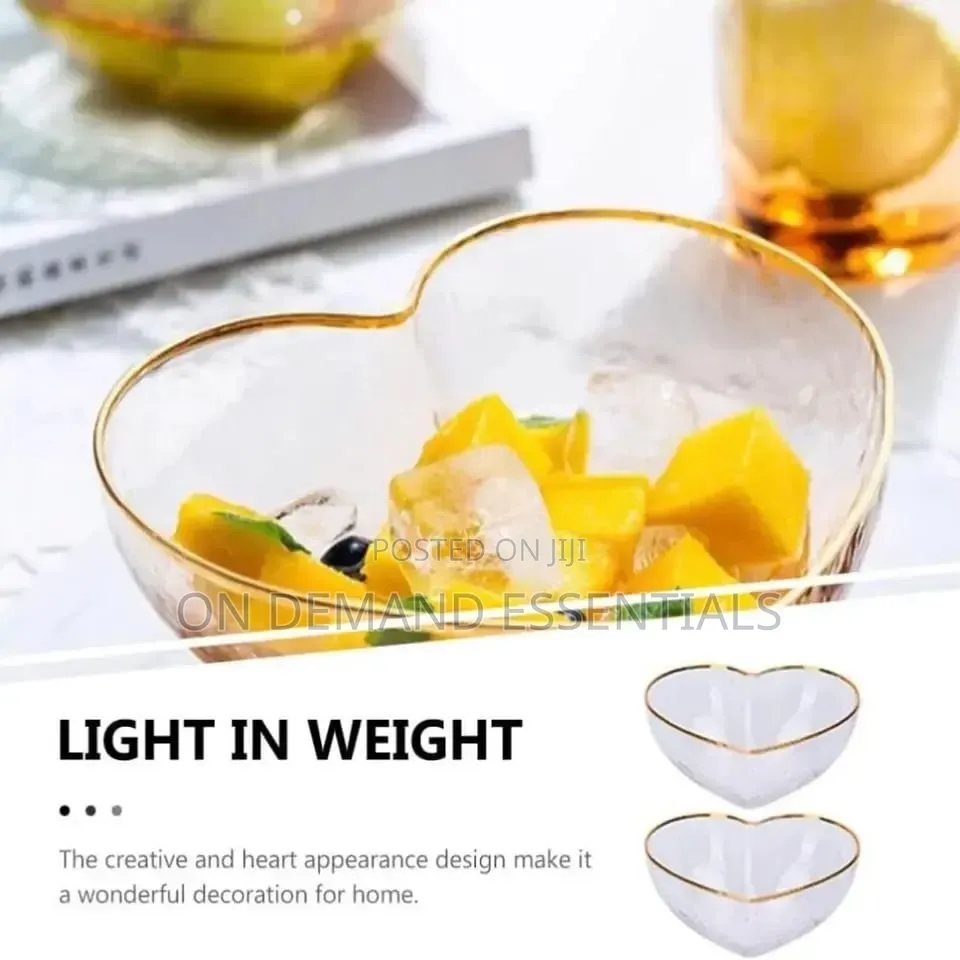 *Heart-Shaped Golden Trim Hammered Pattern Glass Salad Bowl