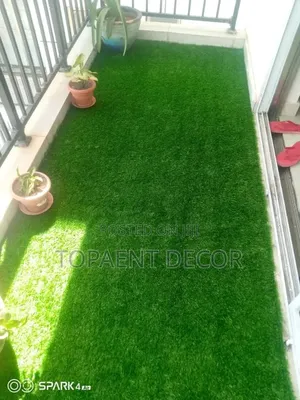 Quality Green Aesthetic Turf Grass and Installation