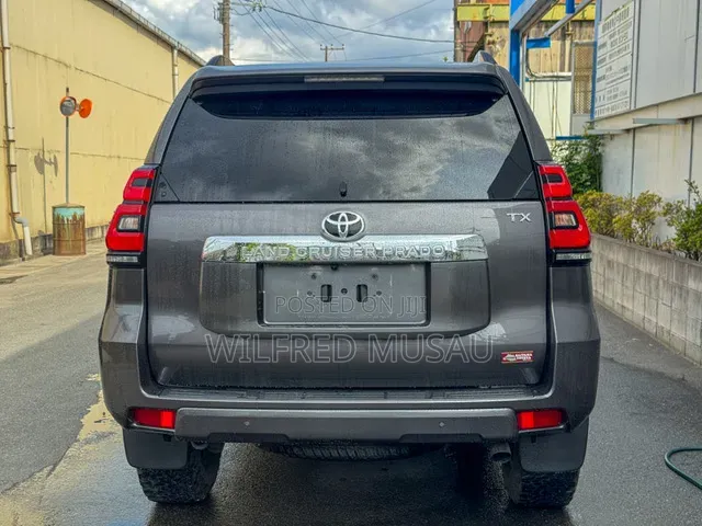 Toyota Land Cruiser Prado 2021 Gold