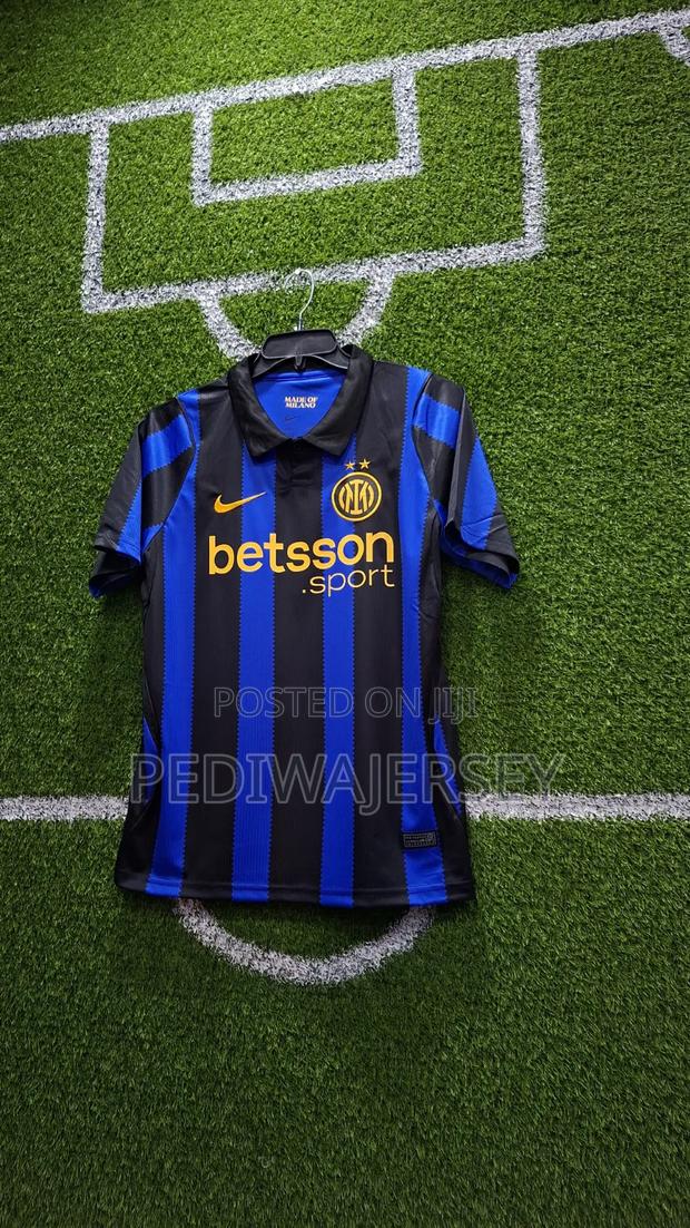 Inter Milan 2026/27 Home Kit - thumbnail 3