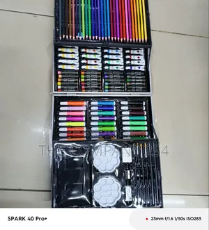 Quality Casual Crayon Marker Art Set Comes With a Brief Case Storage