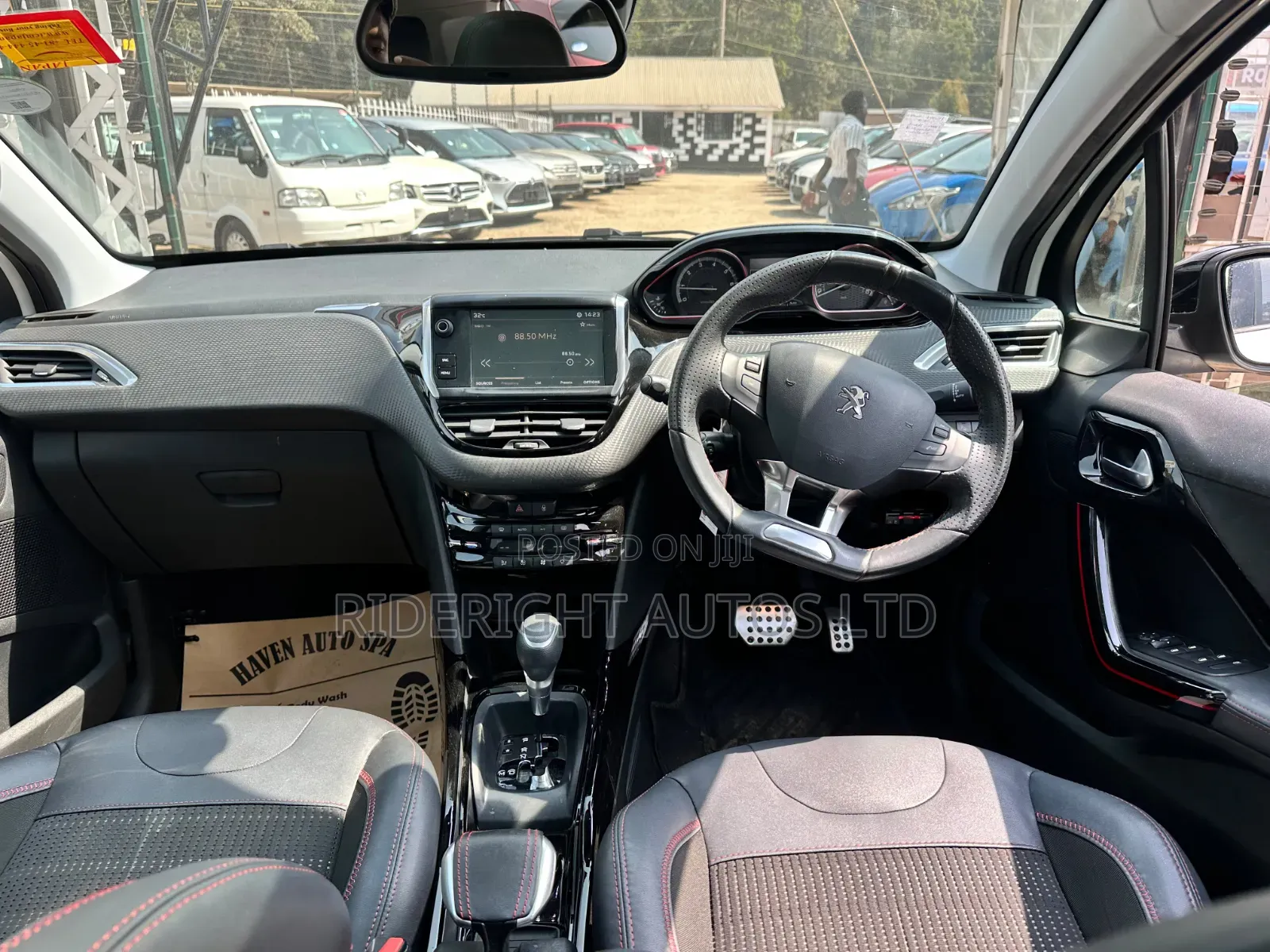 Peugeot 2008 2019 White