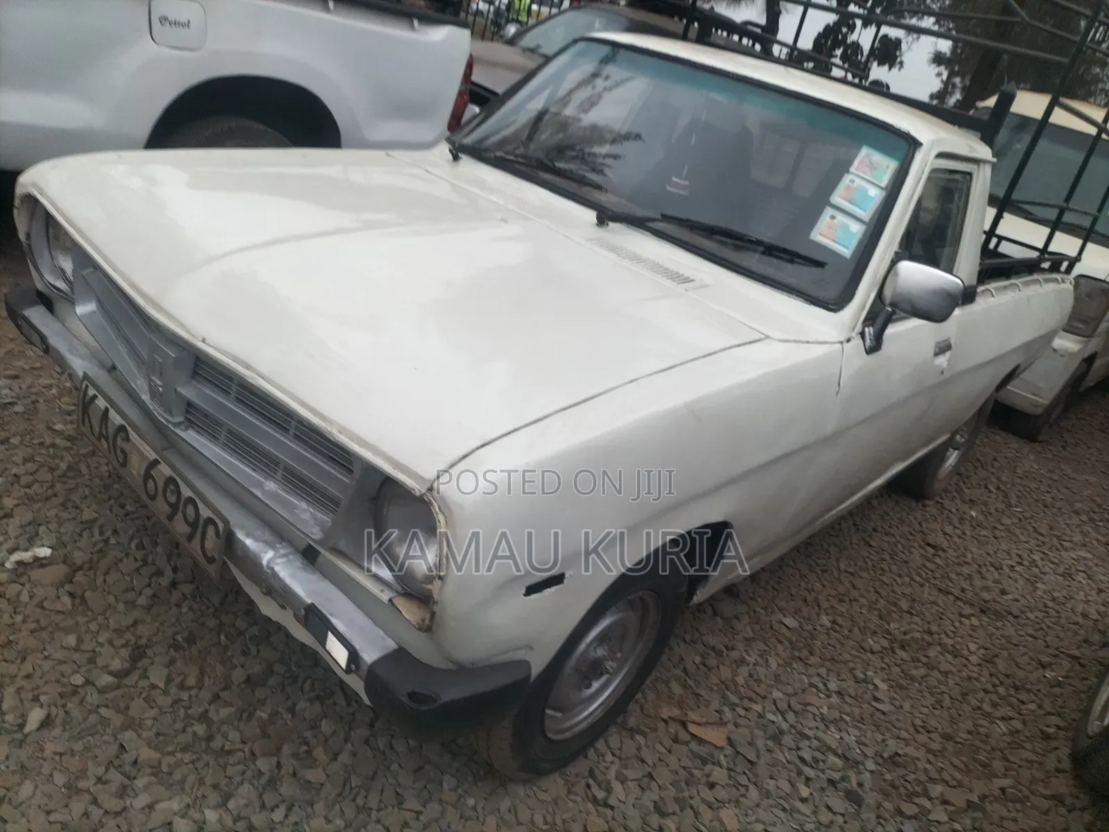 Nissan Pick-Up 1995 White
