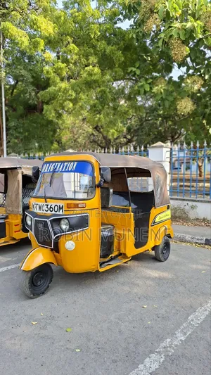 Bajaj RE 2024 Yellow