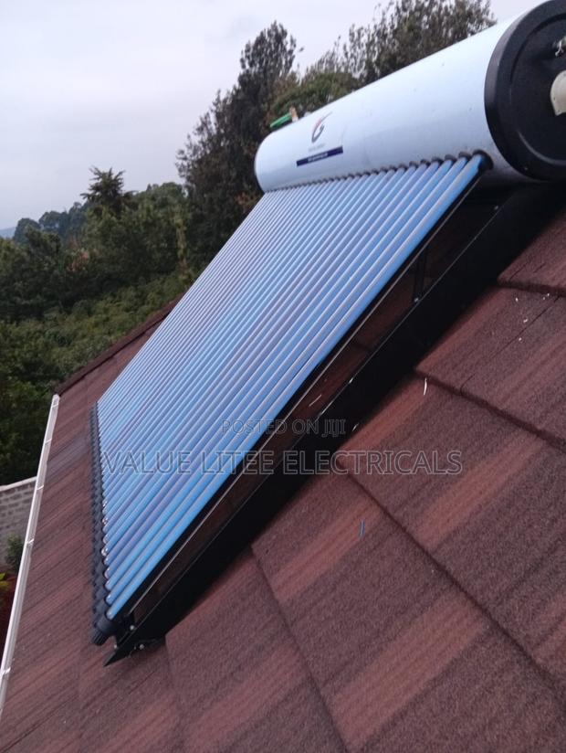 200L Integrated, Low Pressurized Solar Water Heater. Evacuated Tube