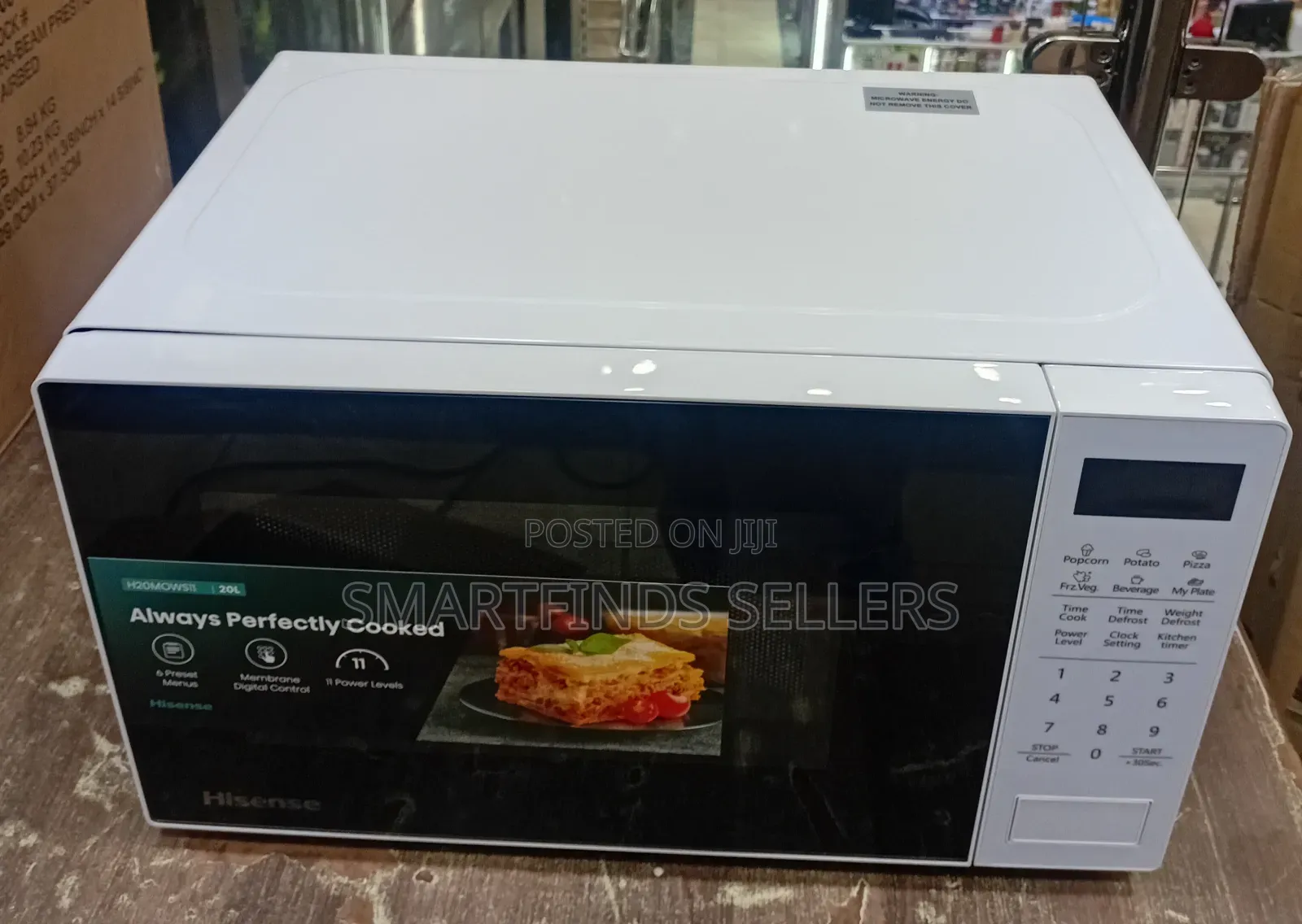 Hisense Energy-Efficient Microwave Oven With Digital Display