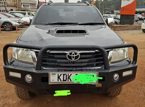 Toyota Hilux 2015 Gray