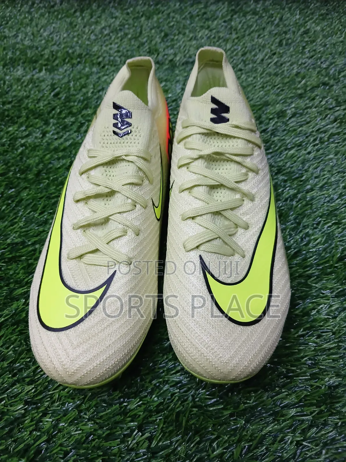 Nike Vapor 16 - Volt Strike Edition Low-Cut Football Boots