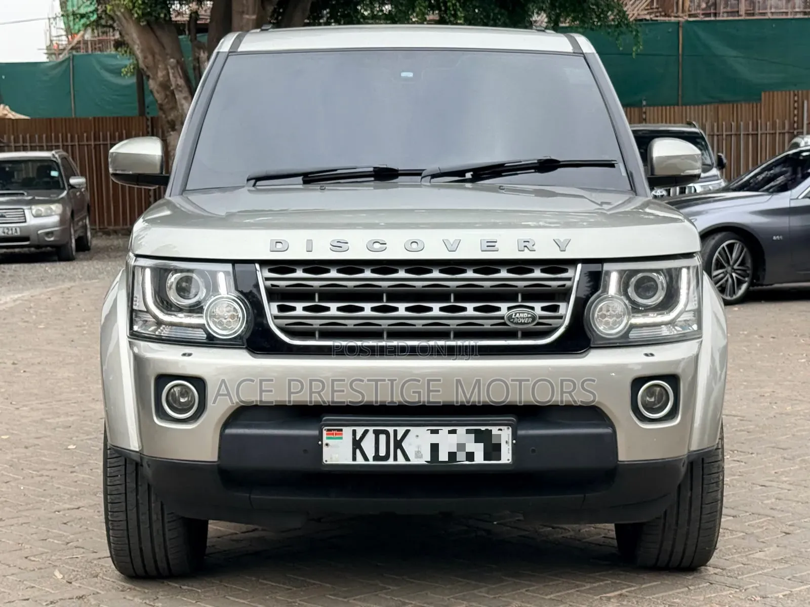 Land Rover Discovery 2015 Silver