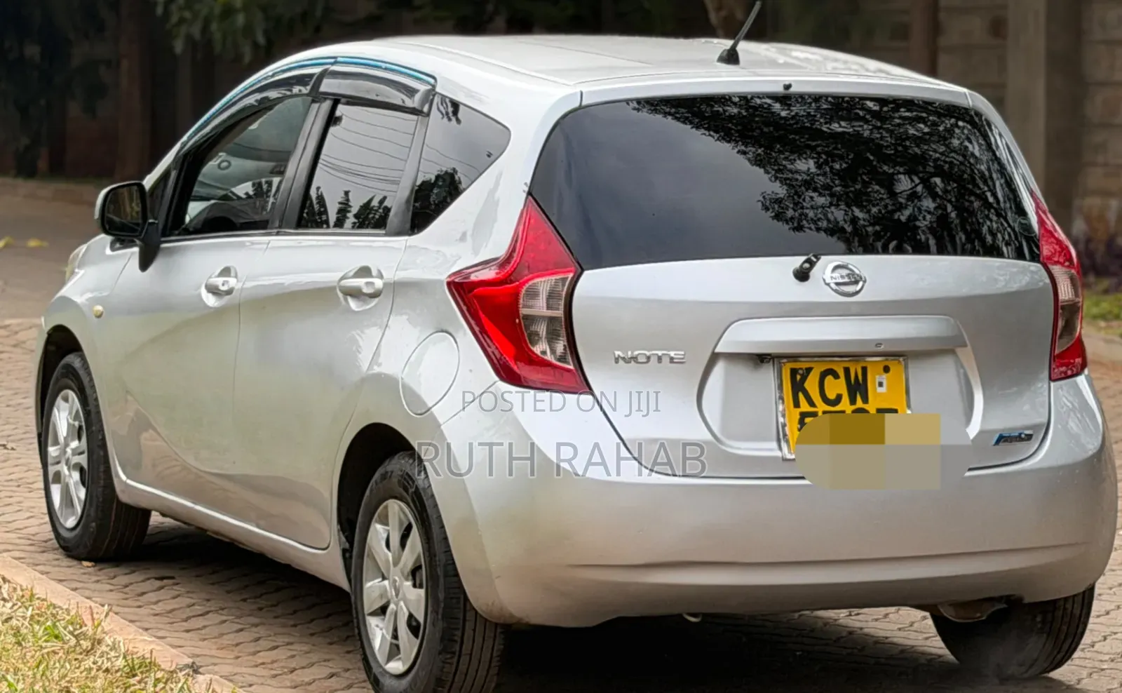 Nissan Note 2012 Silver