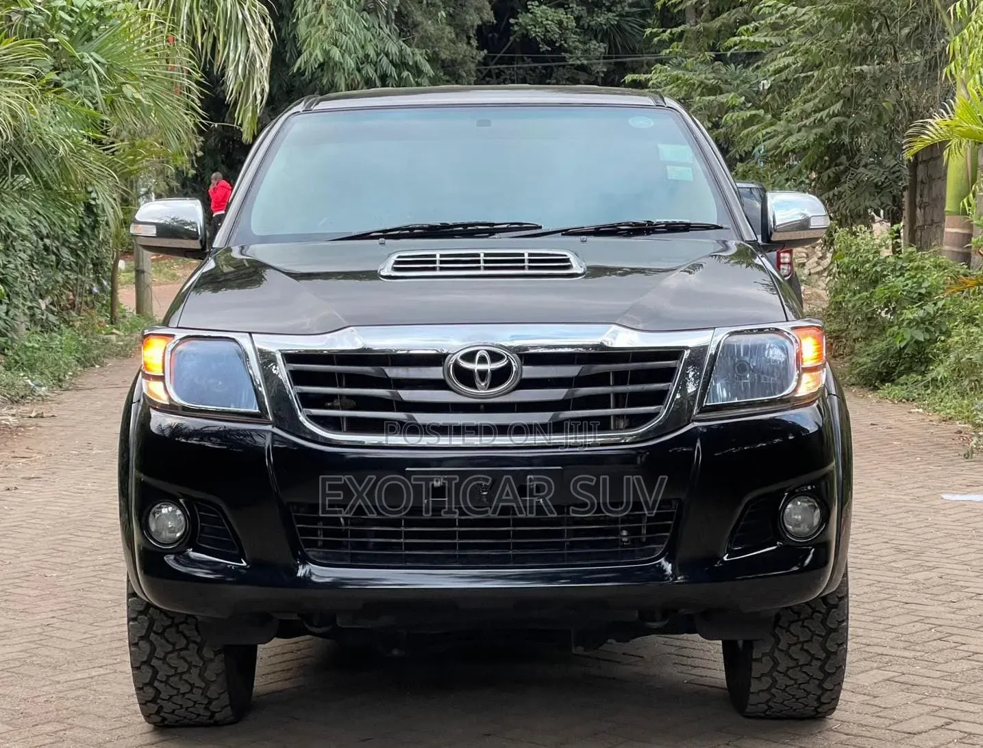 Toyota Hilux 2016 Black