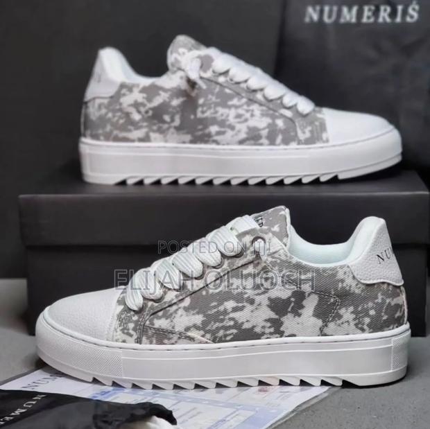 Numeris Atelier Cloud “ Acrylic Black White ”
Original Quality 