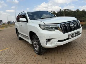 Toyota Land Cruiser Prado 2.7 i 2010 White