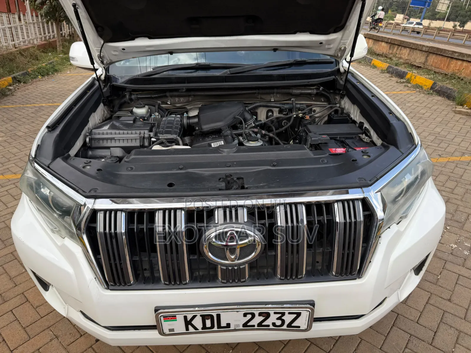 Toyota Land Cruiser Prado 2.7 i 2010 White