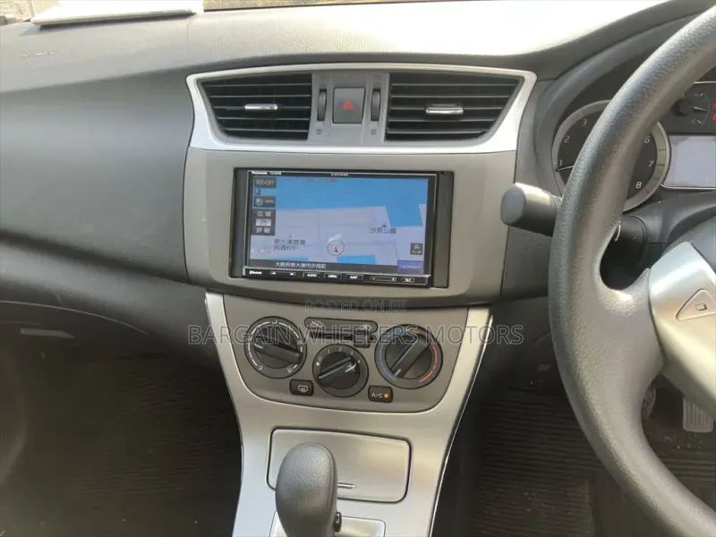Nissan Sylphy 2019 Silver