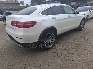 Mercedes-Benz GLC-Class 2019 White