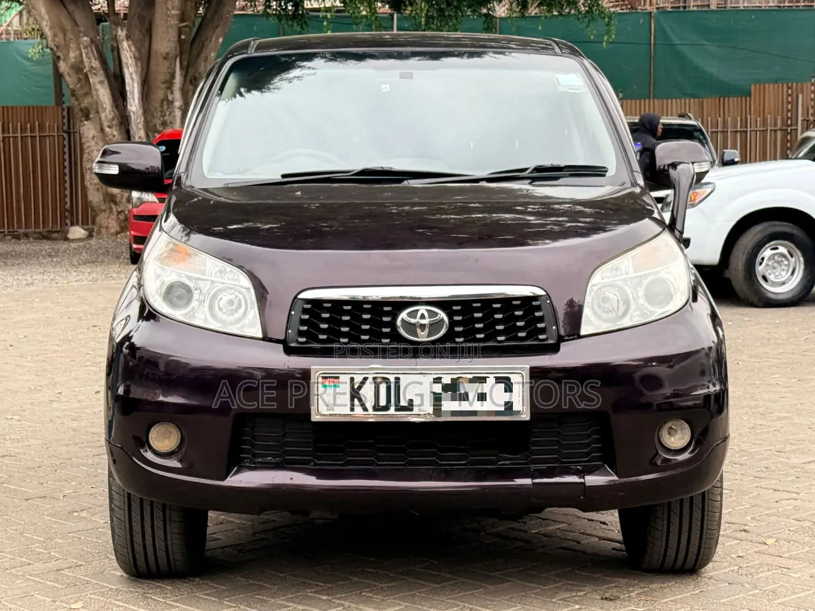 Toyota Rush 2016 Burgundy