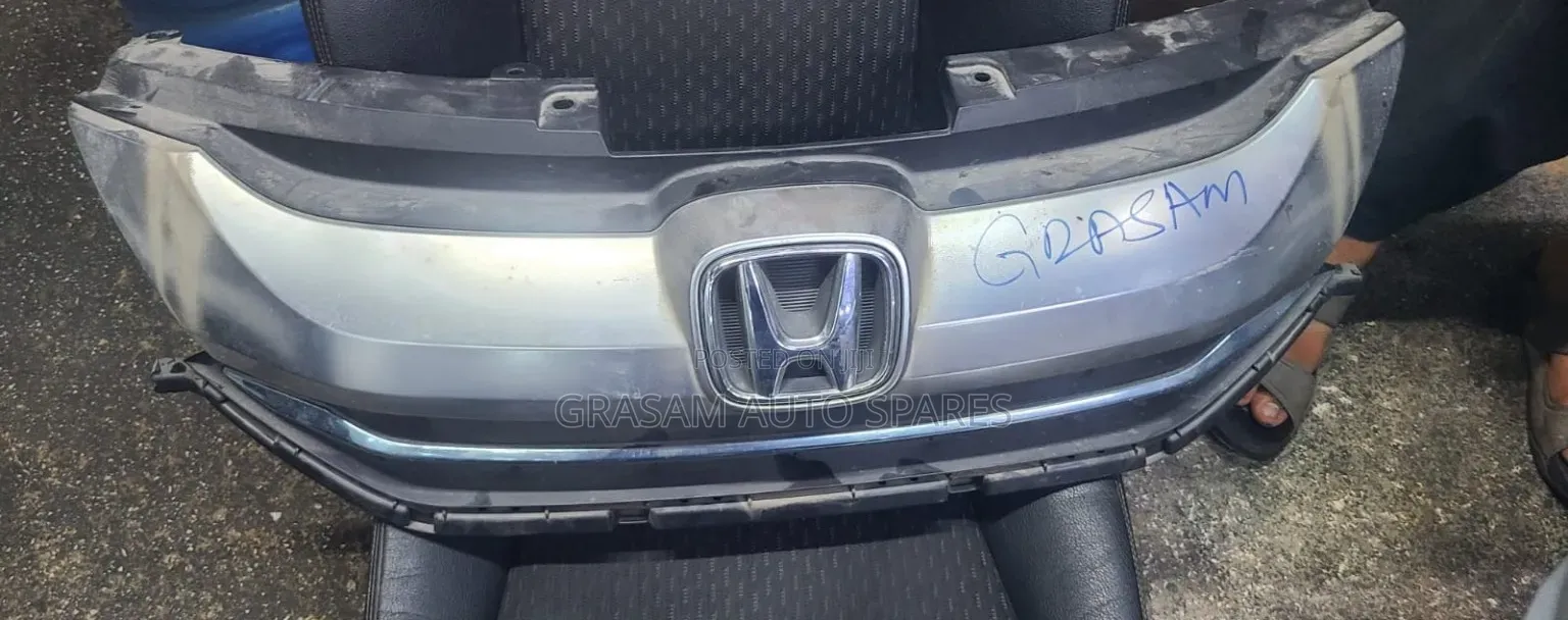 Honda Grace Grill 2017