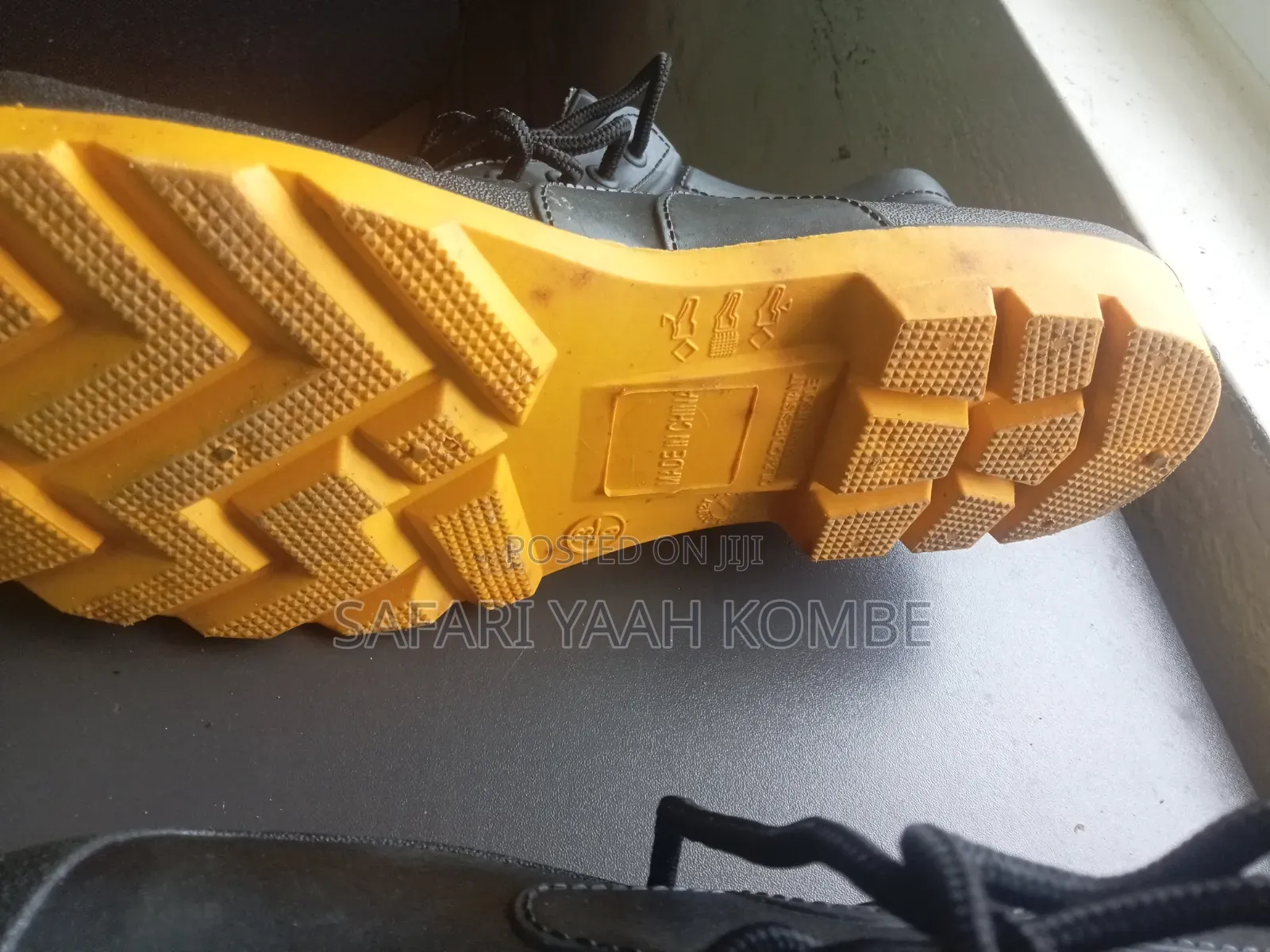Safety Boots on Sell