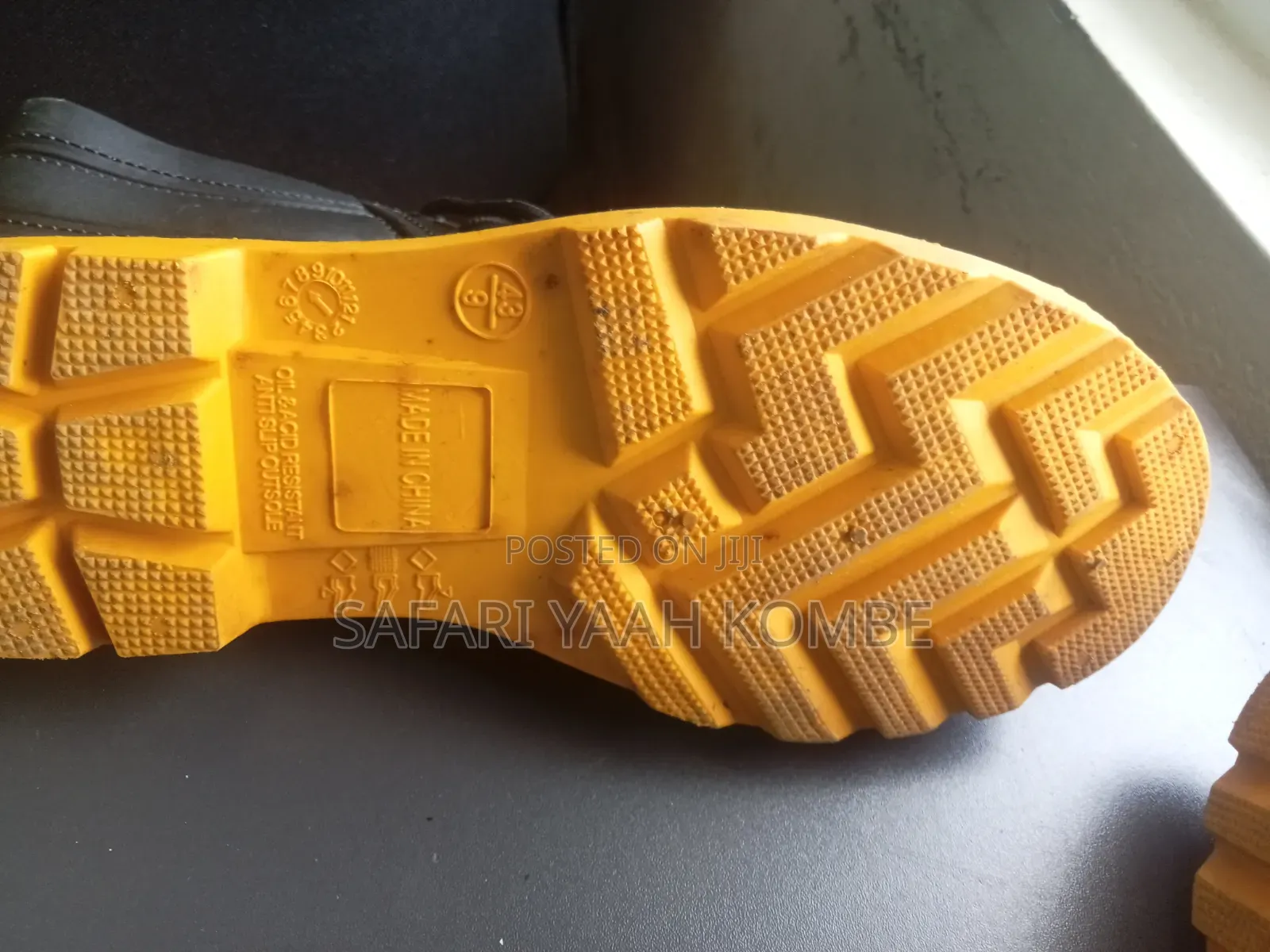 Safety Boots on Sell