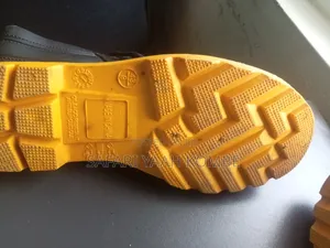 Safety Boots on Sell
