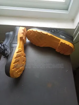 Safety Boots on Sell